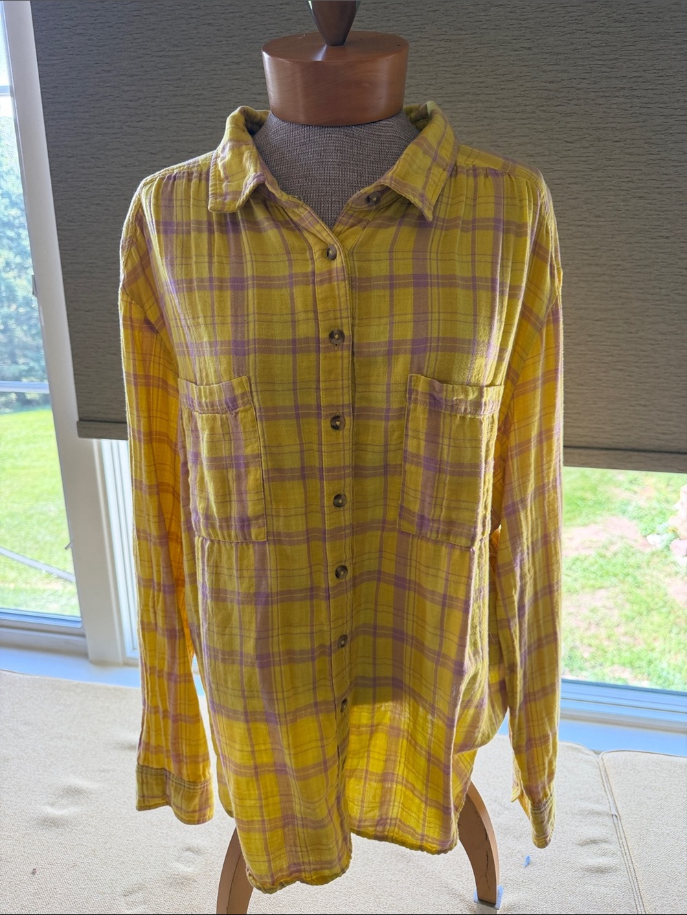 Men's Yellow Plaid Long-Sleeve Button-Down Shirt